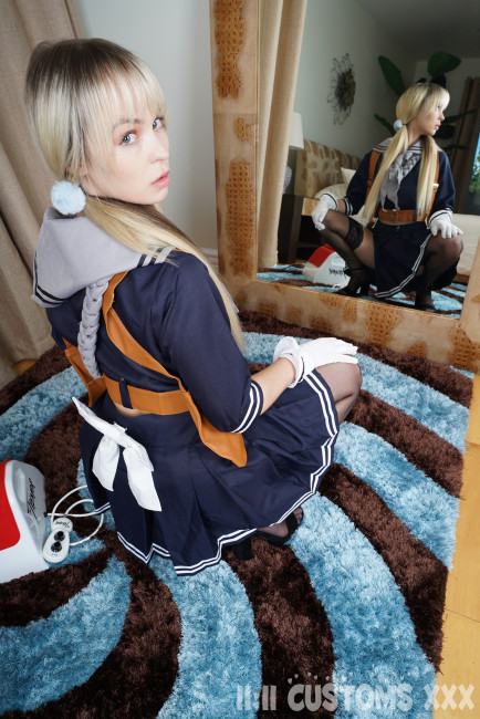 Lily Bell - Sucker Punch  Gallery - Photo 17