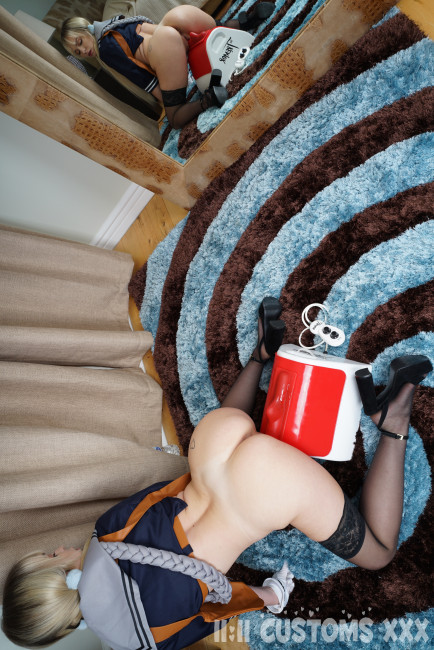 Lily Bell - Sucker Punch  Gallery - Photo 47