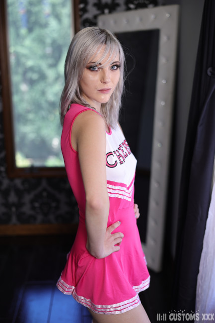 Teen Cheerleader! Gallery - Photo 3