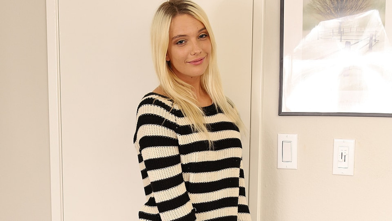 “Kenna James: Panty Tease Try-On”